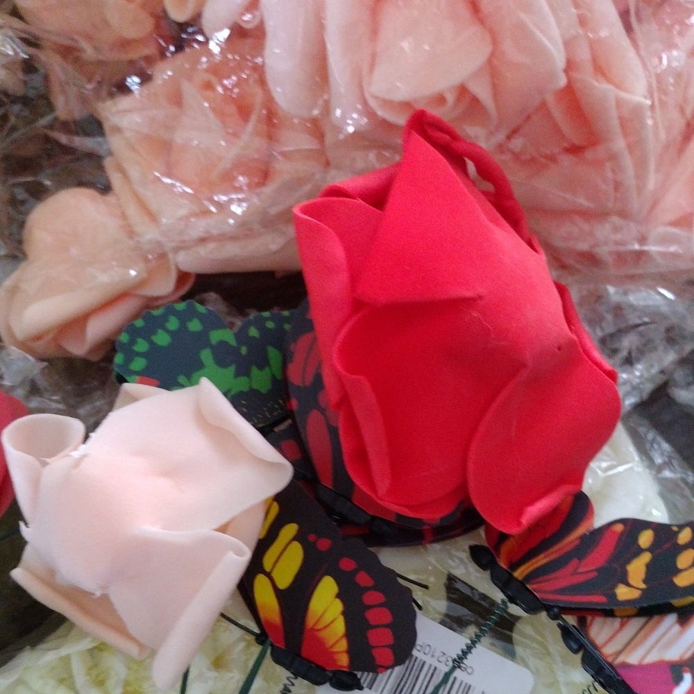 Lot of Assorted Artificial Foam Rose Flower Heads and Butterflies Accents. - Picture 5 of 6